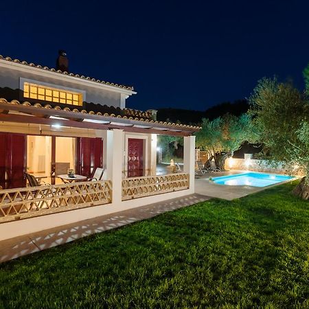 Evalexia Villa - Luxury Villa With Private Pool Near Laganas Perfect For Groups By Villa Mana Gers Kalamákion Esterno foto