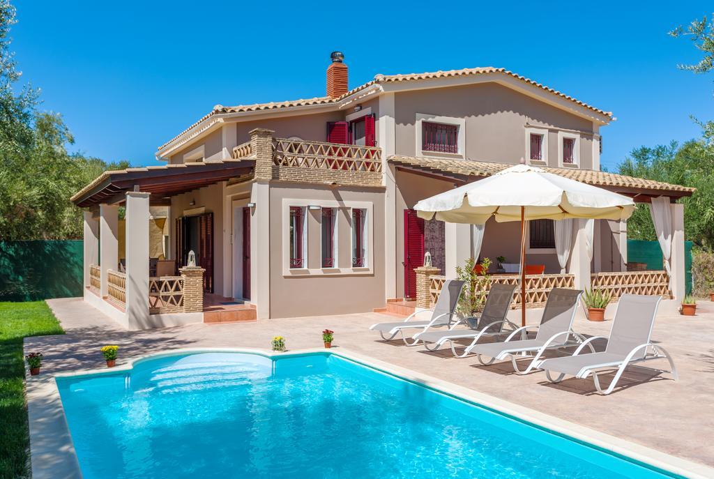 Evalexia Villa - Luxury Villa With Private Pool Near Laganas Perfect For Groups By Villa Mana Gers Kalamákion Esterno foto