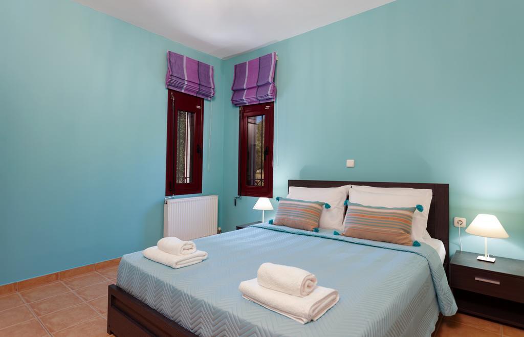 Evalexia Villa - Luxury Villa With Private Pool Near Laganas Perfect For Groups By Villa Mana Gers Kalamákion Esterno foto