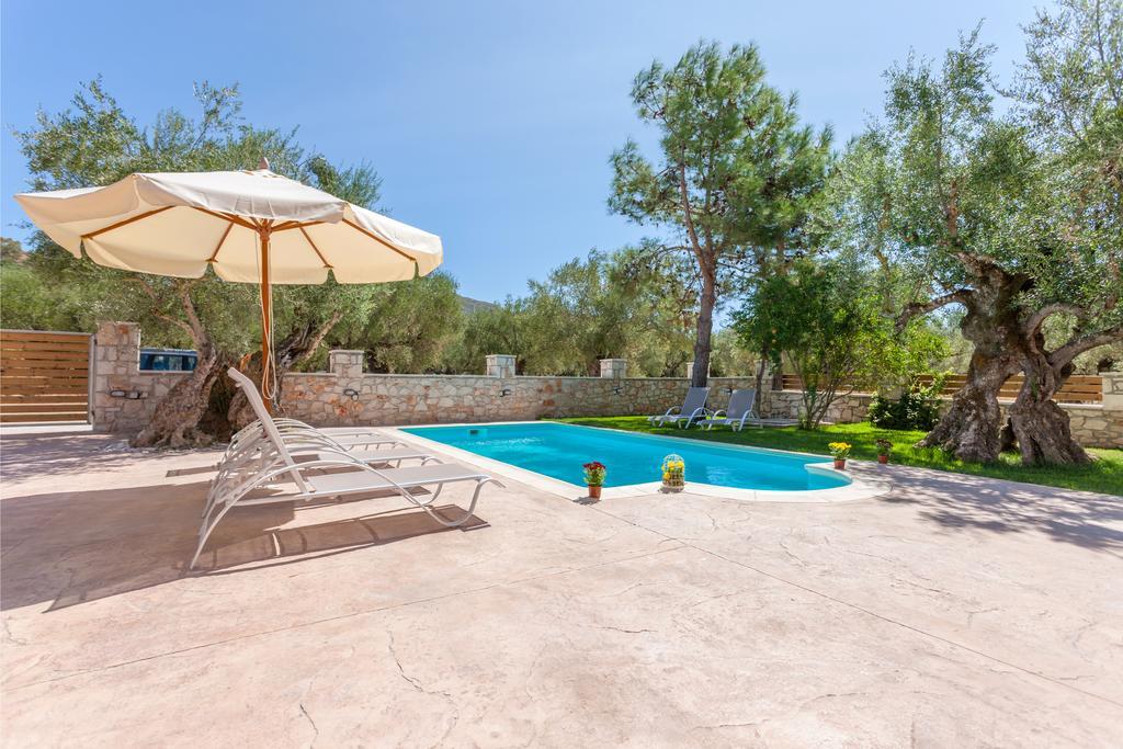 Evalexia Villa - Luxury Villa With Private Pool Near Laganas Perfect For Groups By Villa Mana Gers Kalamákion Esterno foto